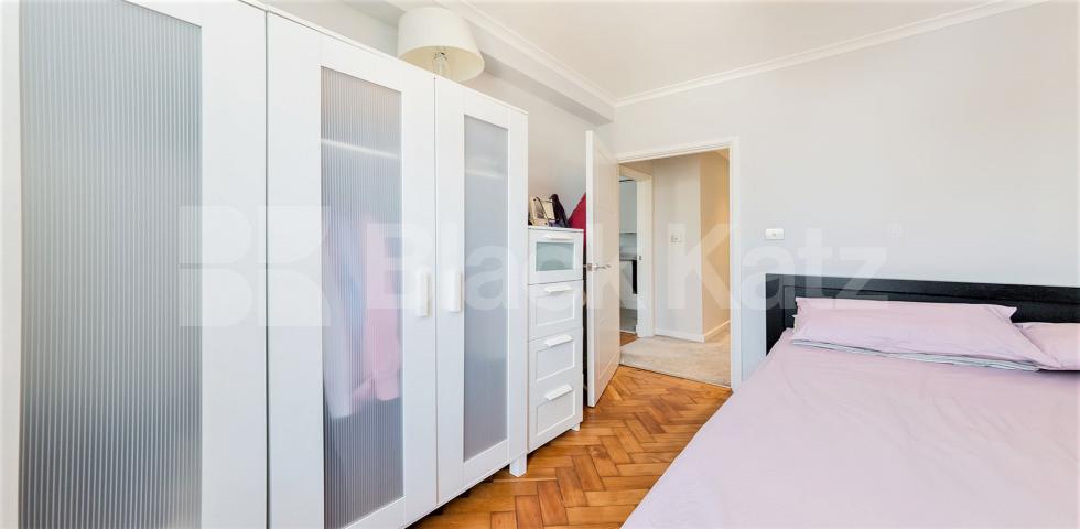 			HEATING and HOT WATER INCLUDED, 1 Bedroom, 1 bath, 1 reception Flat			 The Grampians, Shepherds Bush Road, Shepherds Bush